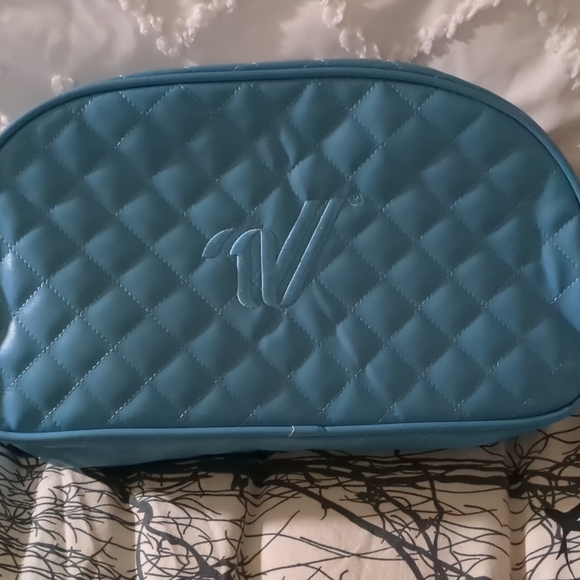 Used cheer shoes - Picture 4 of 4